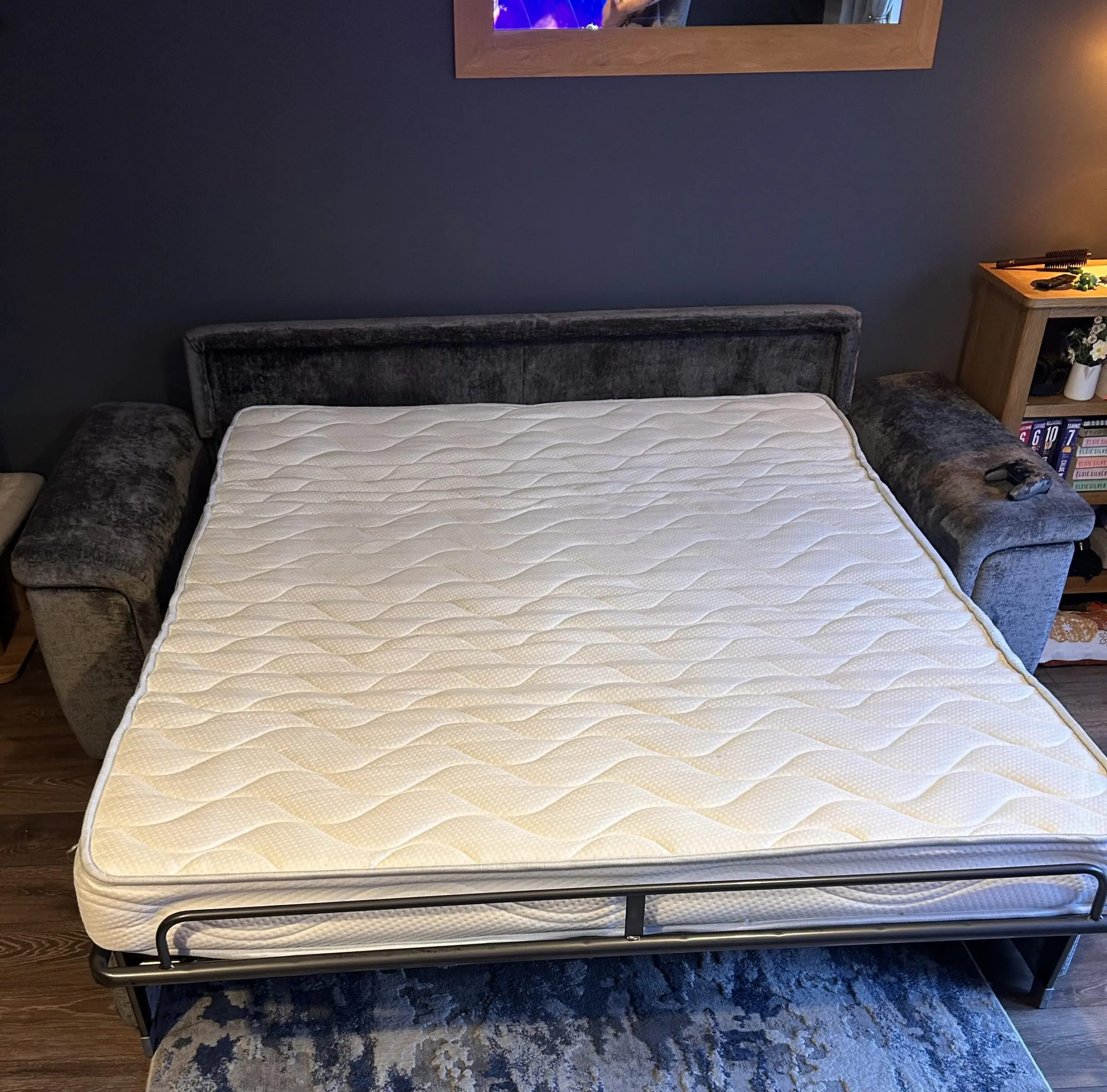 Scs 4 seater sofa bed with square arm rest