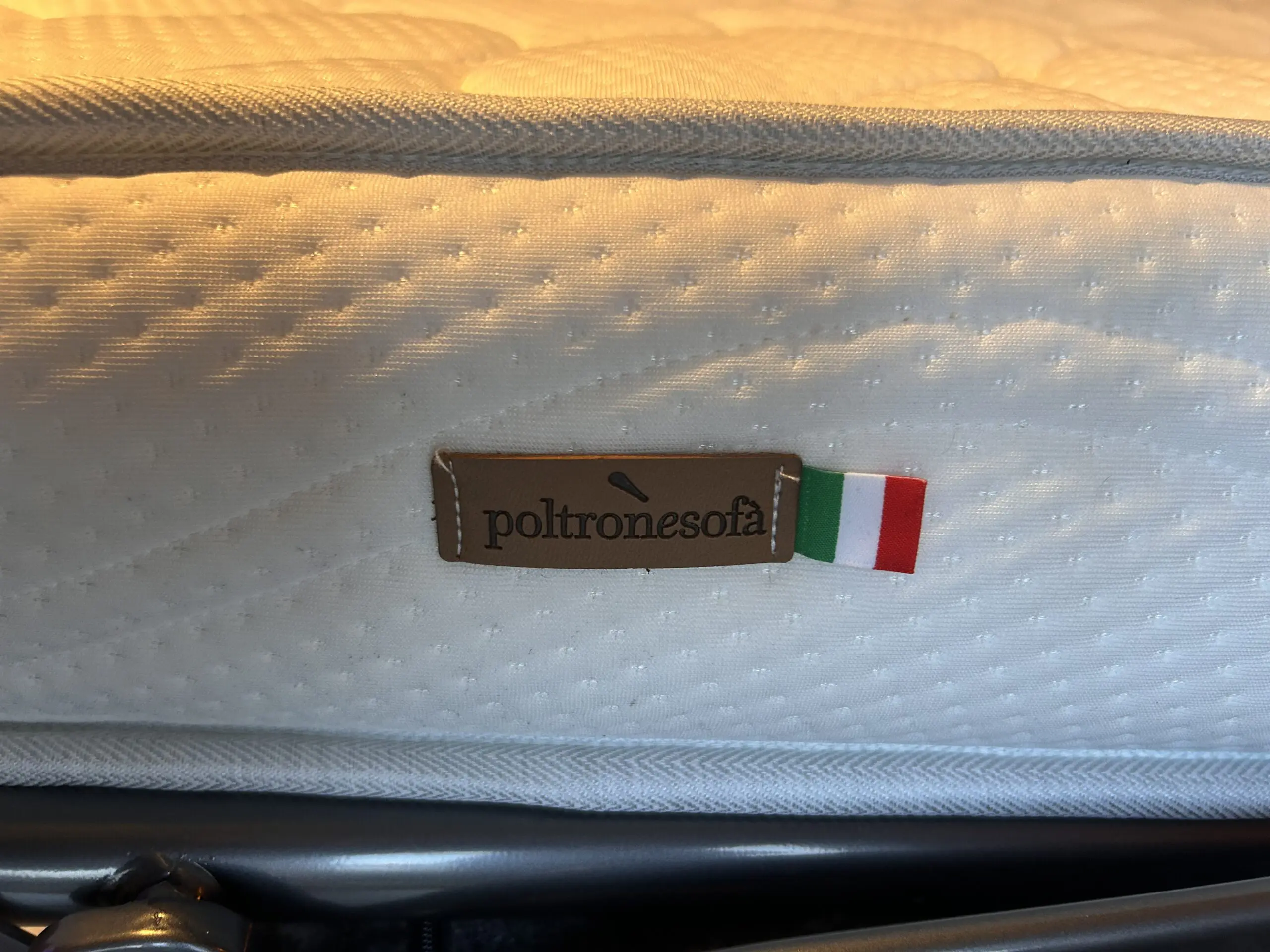 Scs 4 seater sofa bed with square arm rest