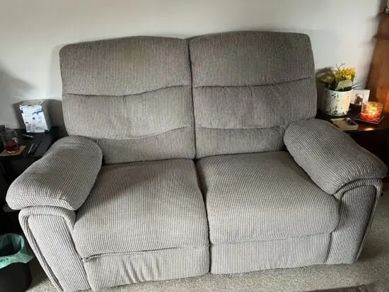 Recliner two seats good condition