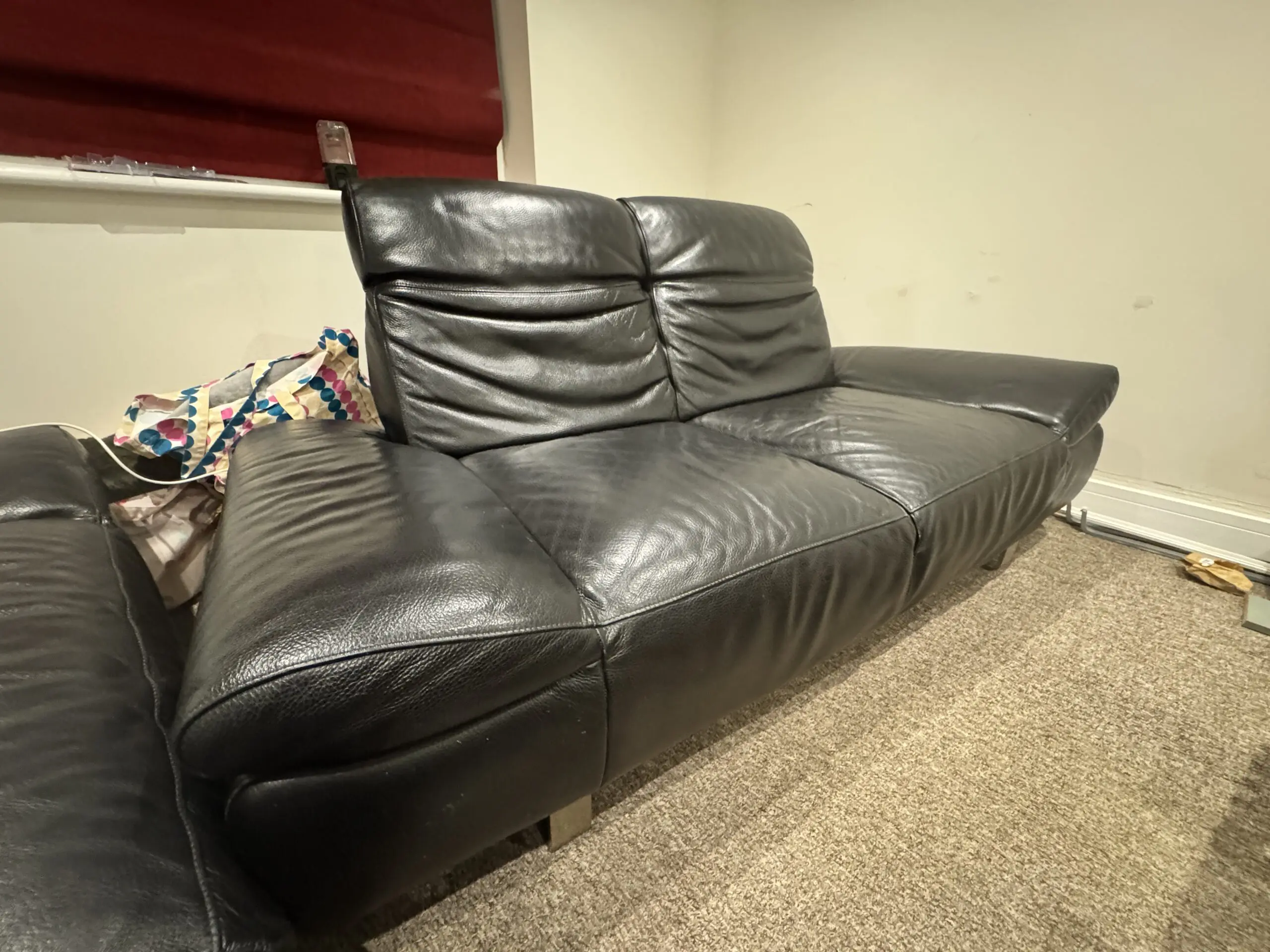 Black Leather 2-Seater Sofa