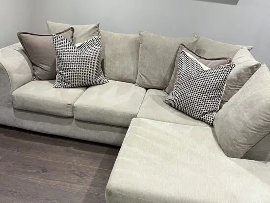 Sofa Club L-Shaped Sectional Sofa with Chaise – Excellent Condition