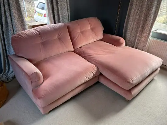 Coral velvet chaise