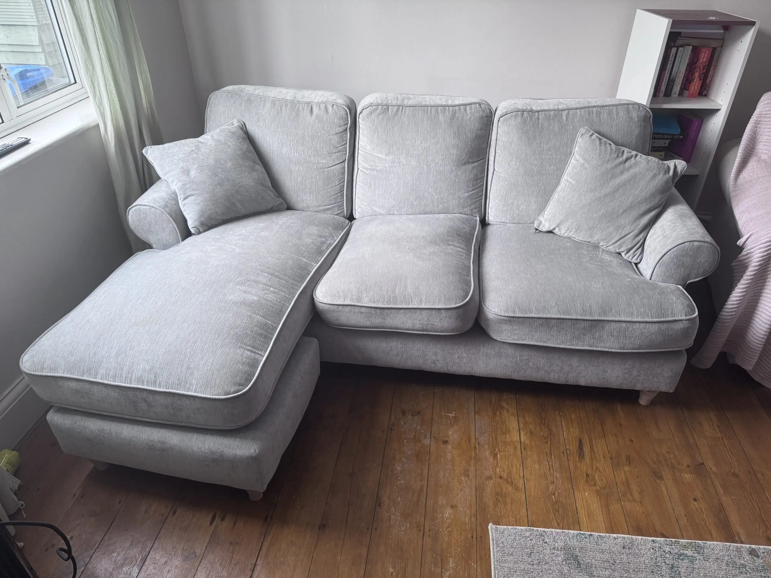 Roseland Furniture 3 Seater Chaise Sofa in Ice Chenille