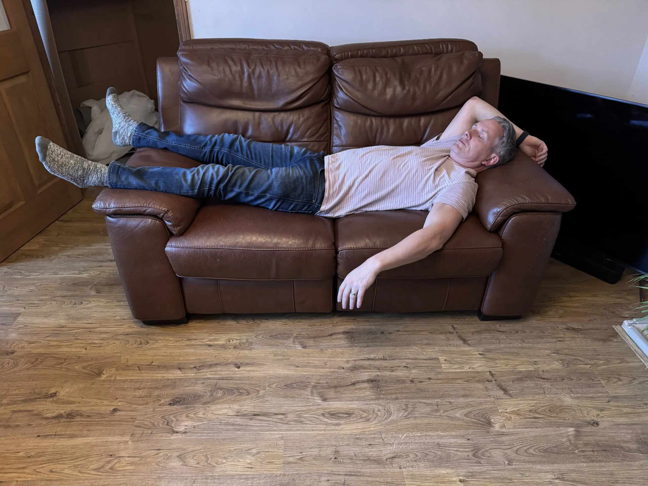 DFS Liaison Brown leather electric reclining sofa