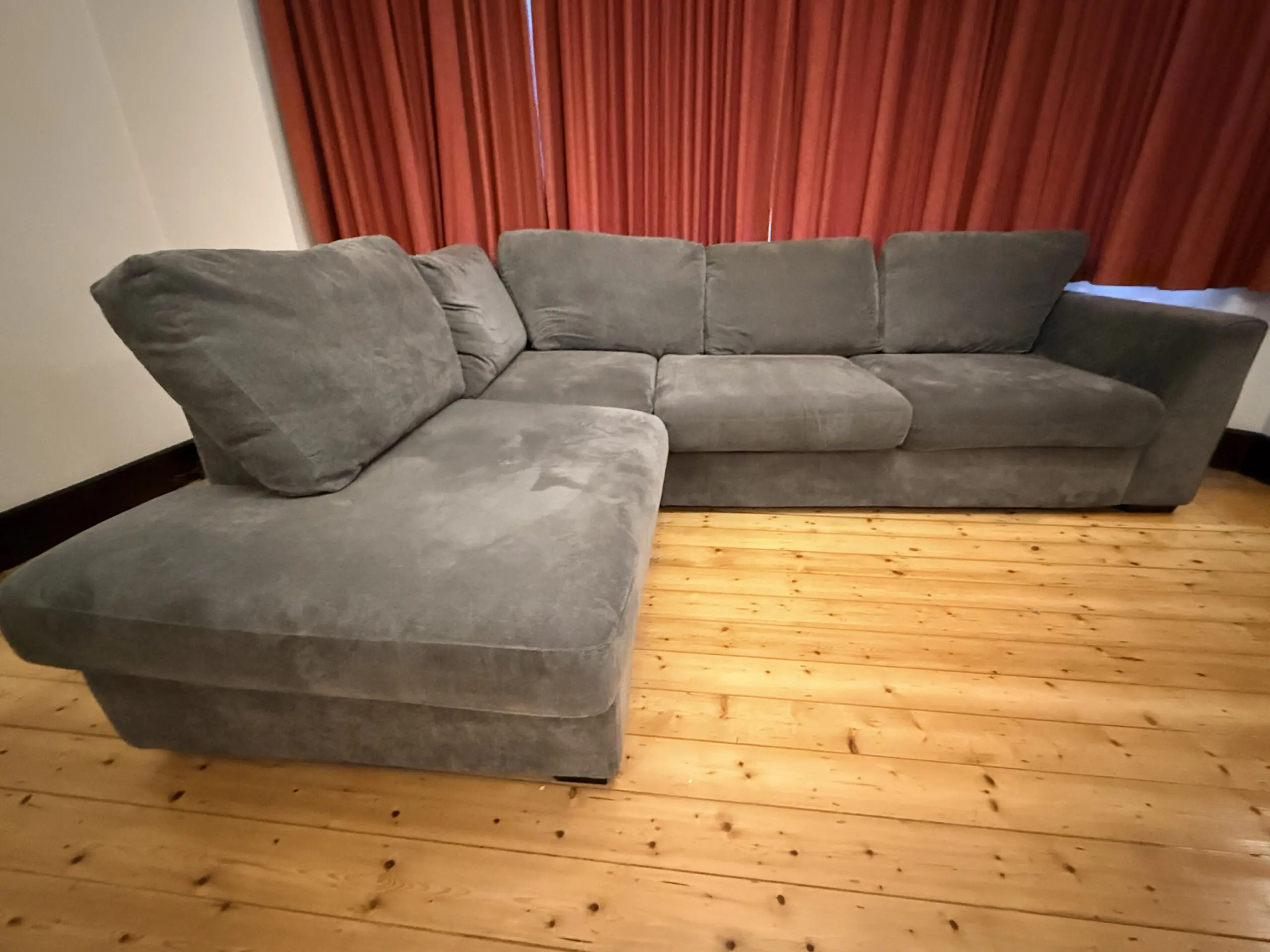 Large Luxury Natuzzi L shape corner Sofa – Like New