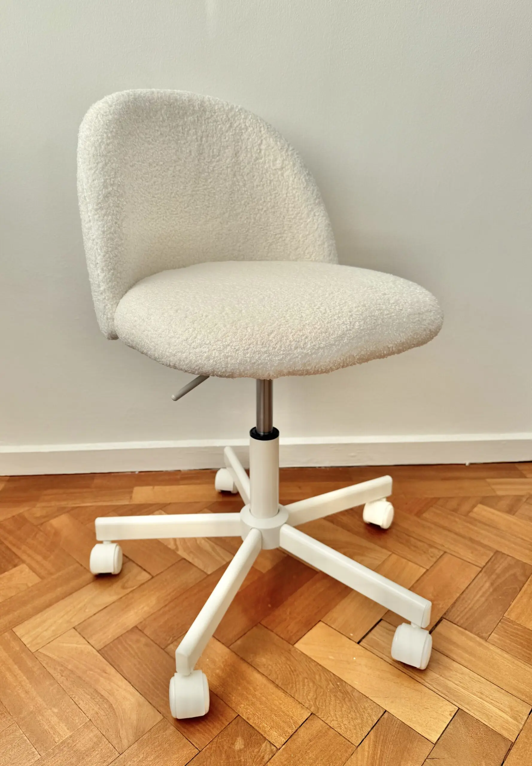 Cream Teddy swivel chair