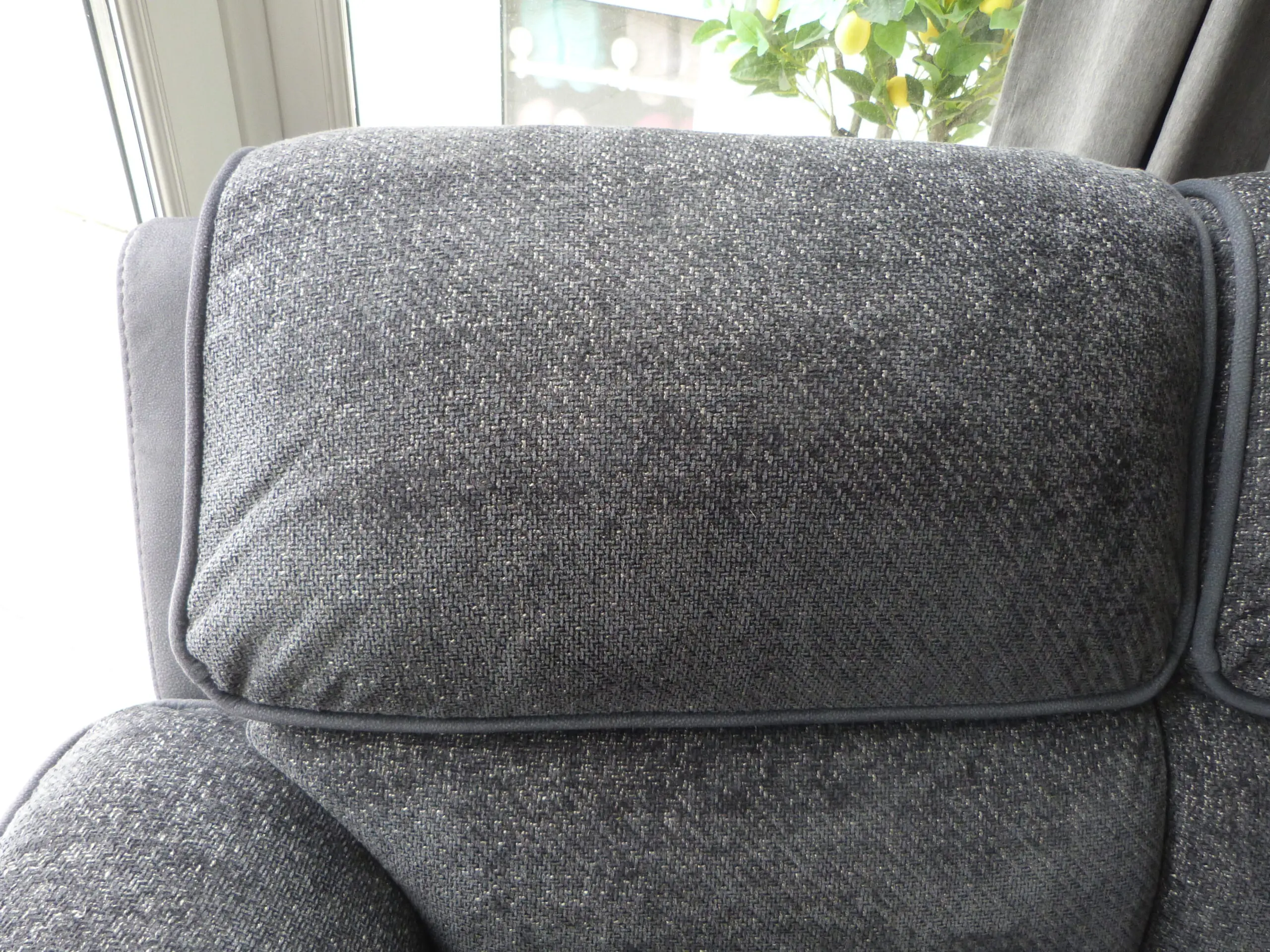 DFS Fontaine Express 2 Seater power recliner