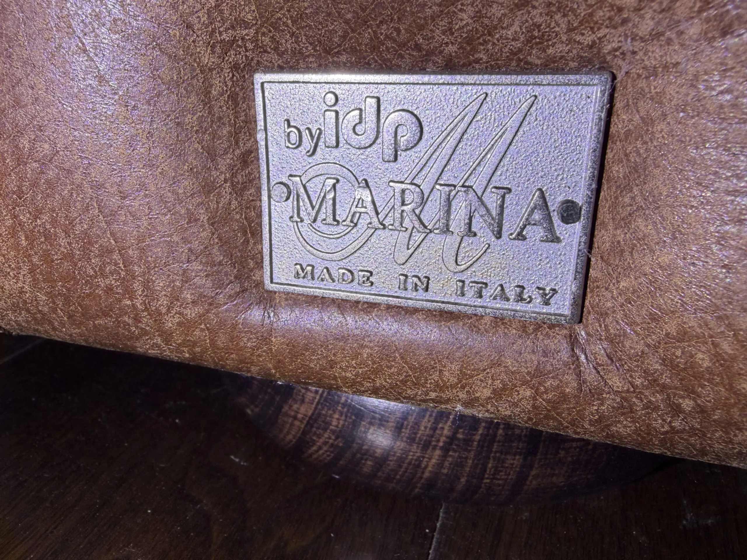 Marina - Dubai - High Quality Leather Sofa with Fabric Cushions