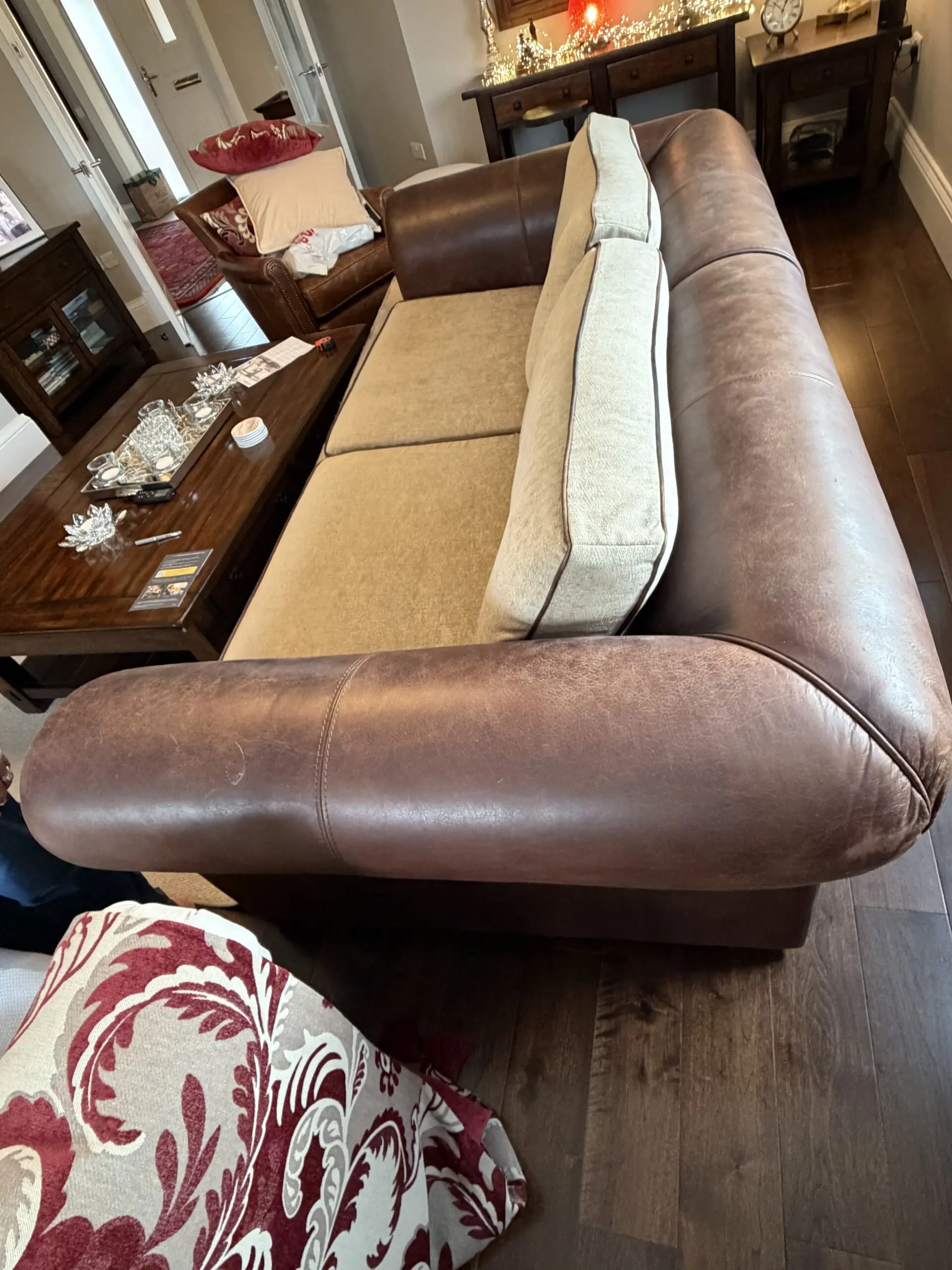 Marina - Dubai - High Quality Leather Sofa with Fabric Cushions