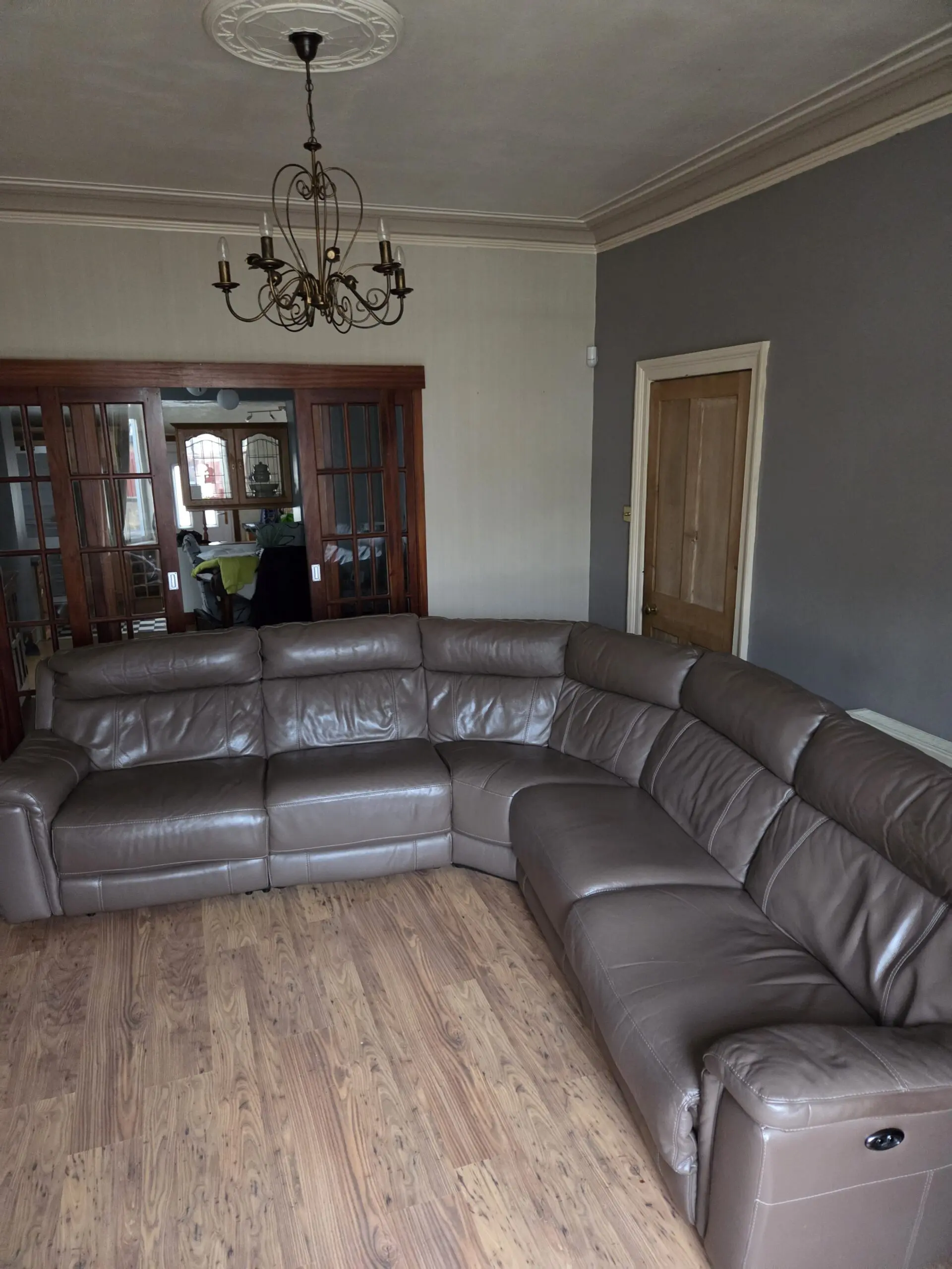 DFS MONARCH LEATHER CORNER SOFA