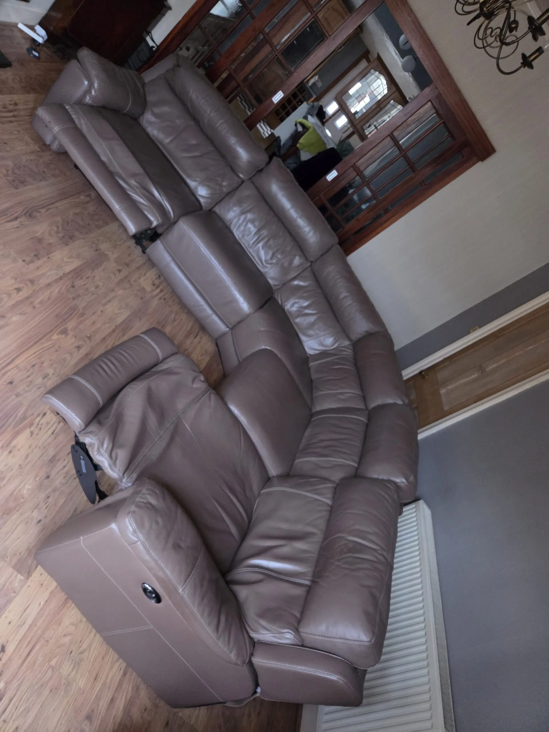 DFS MONARCH LEATHER CORNER SOFA