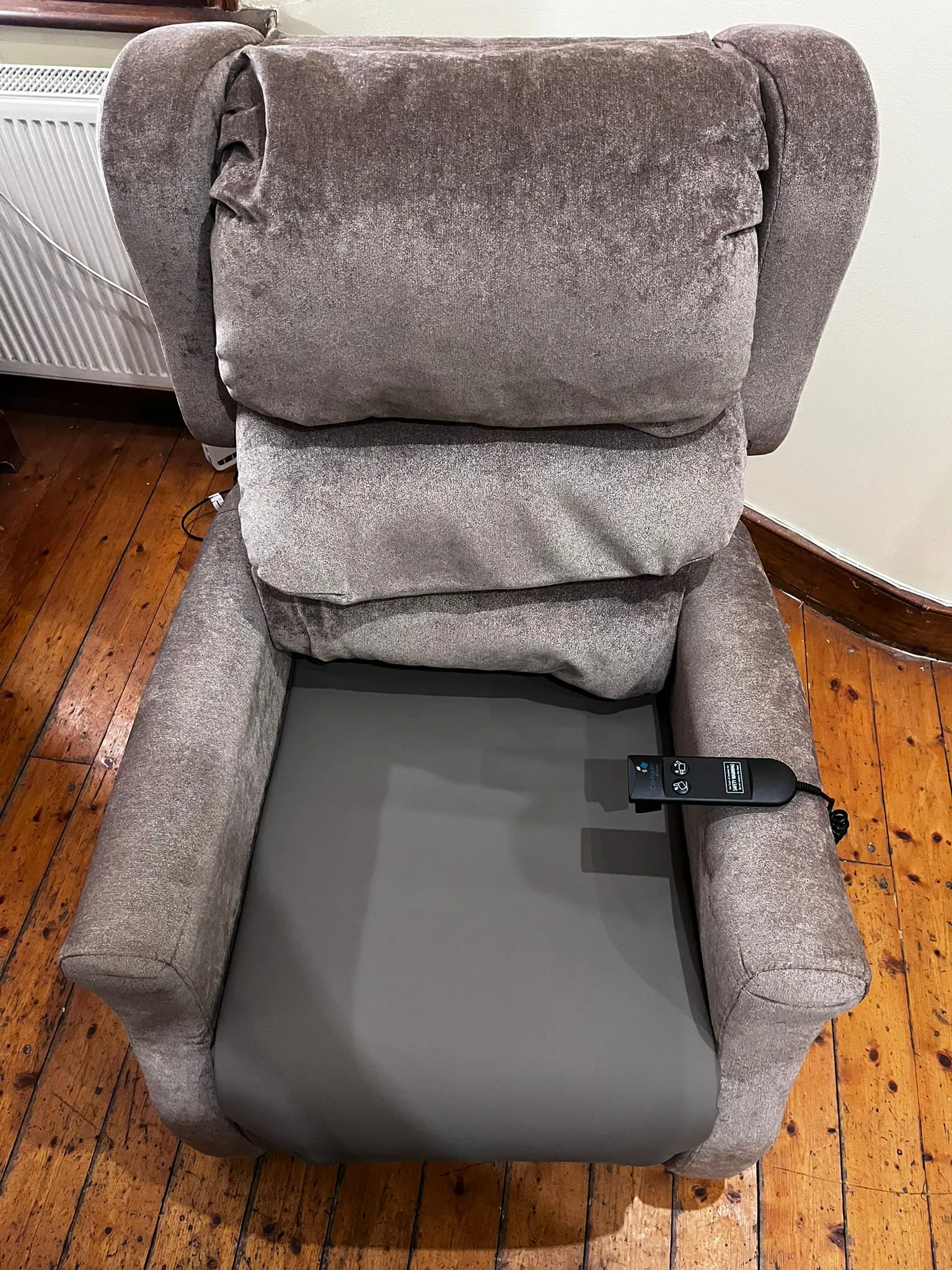 Accora Configura Comfort Chair Dual Tilt Electronic Chair CHAIR-0-CM1-340