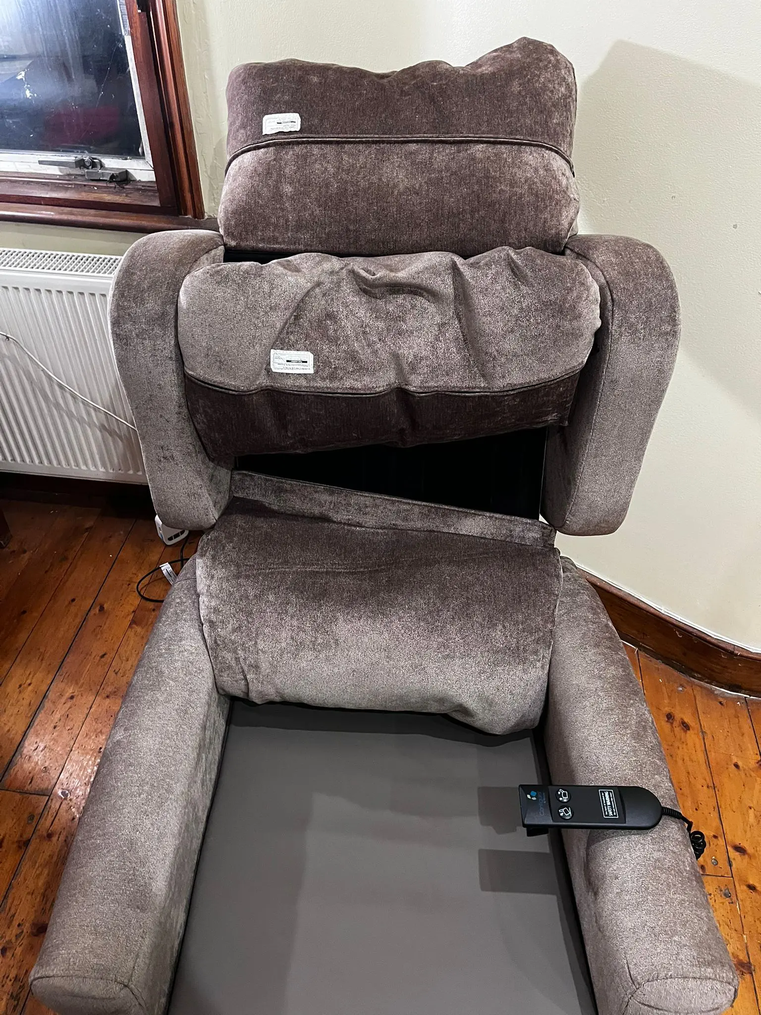 Accora Configura Comfort Chair Dual Tilt Electronic Chair CHAIR-0-CM1-340