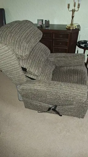 Rise and Recline Armchair with Electric Lift Function