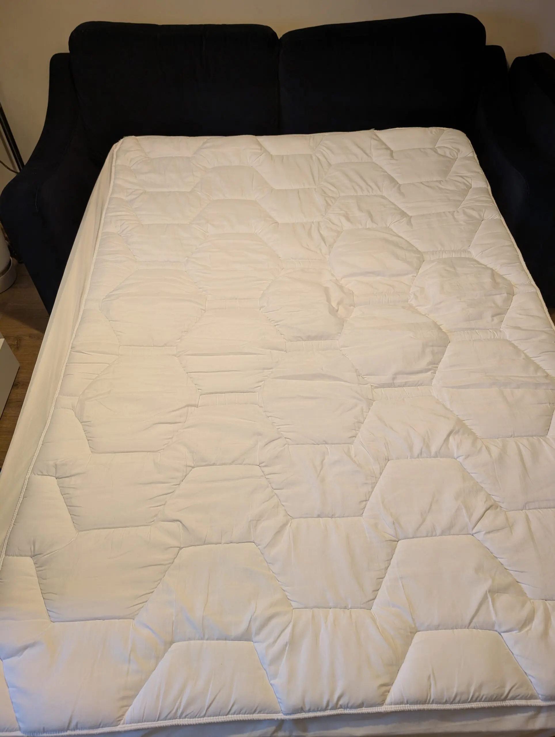 Dunelm Velvet Navy Sofabed – Excellent Condition