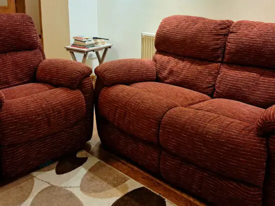 Modern [Red - Soft fabric] Sofa Set – Great Condition – Only £120 Collection only