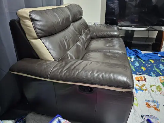 Dfs Very Comfy Two Tone 3+2 Seater Sofa Set - Recliners -Genuine Brown & Cream Leather 3 seater - electric recliner 2 seater - manual recliner Great Condition - Like-New Dim: 3 Seater 190cm X 90cm 2 Seater 170cm X 90cm