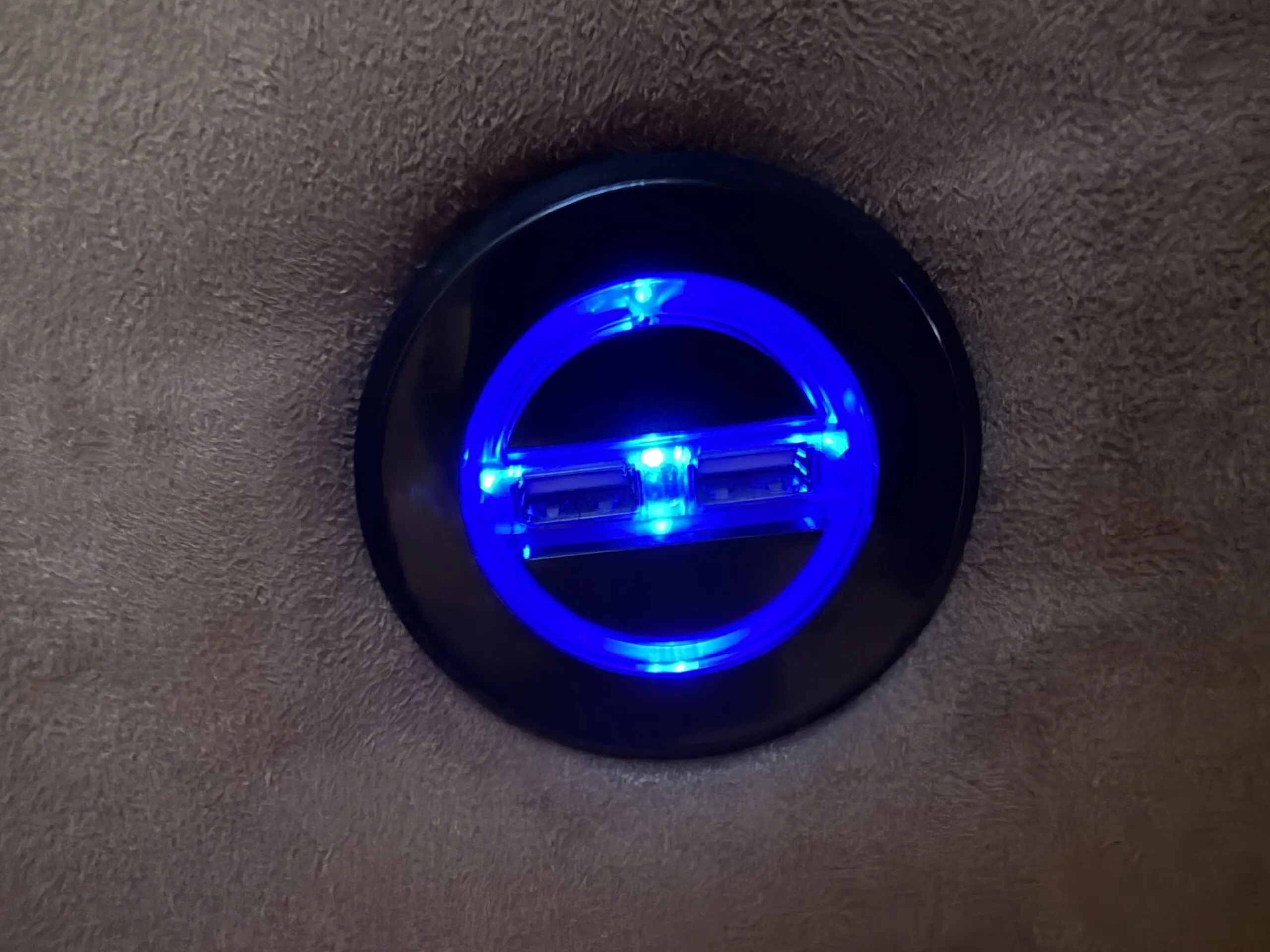 Sofology Gracie “Ontario” Power Electric Reclining Brown 3 Seater Sofa with USBs