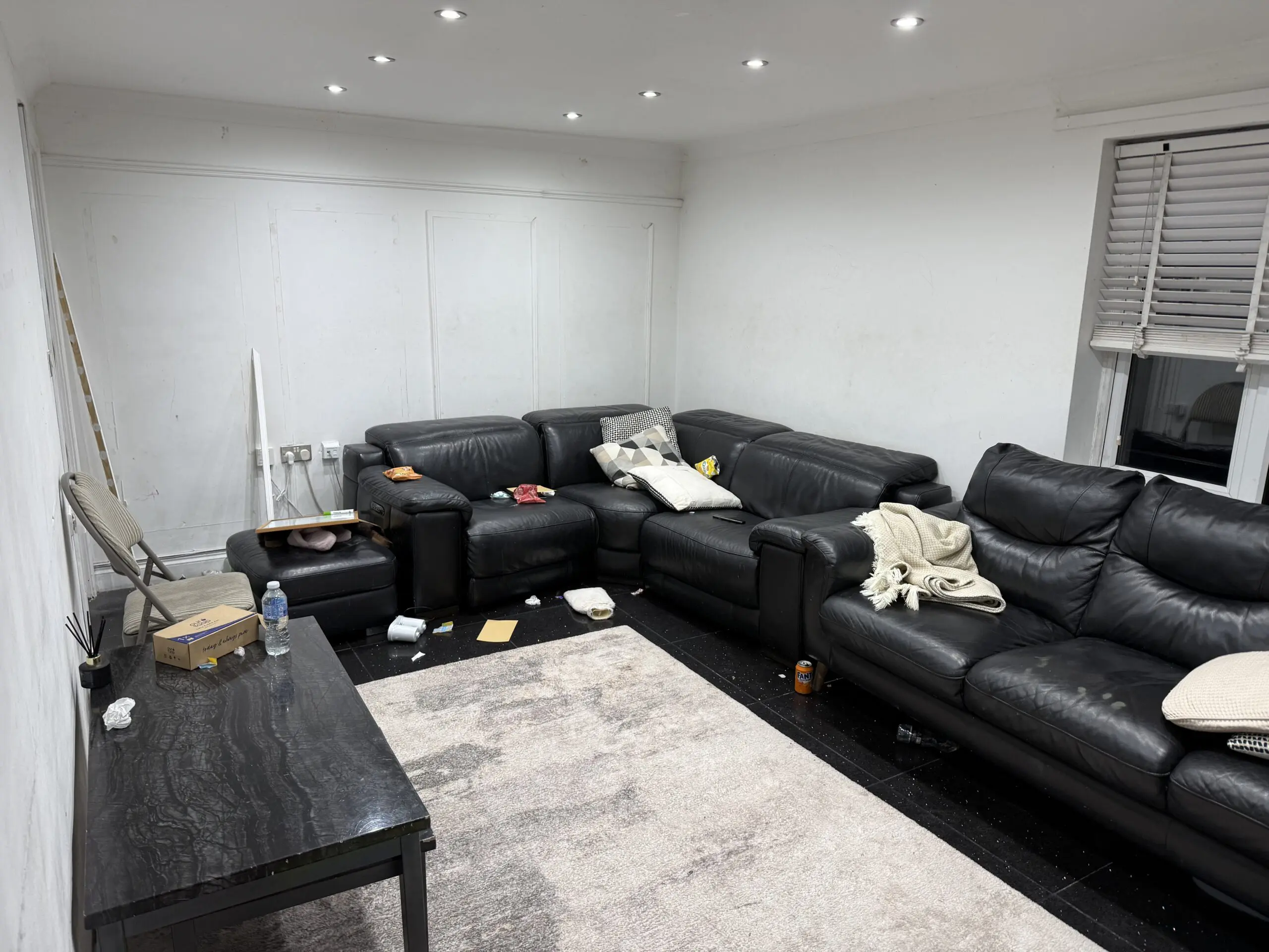 Corner sofa black reclining