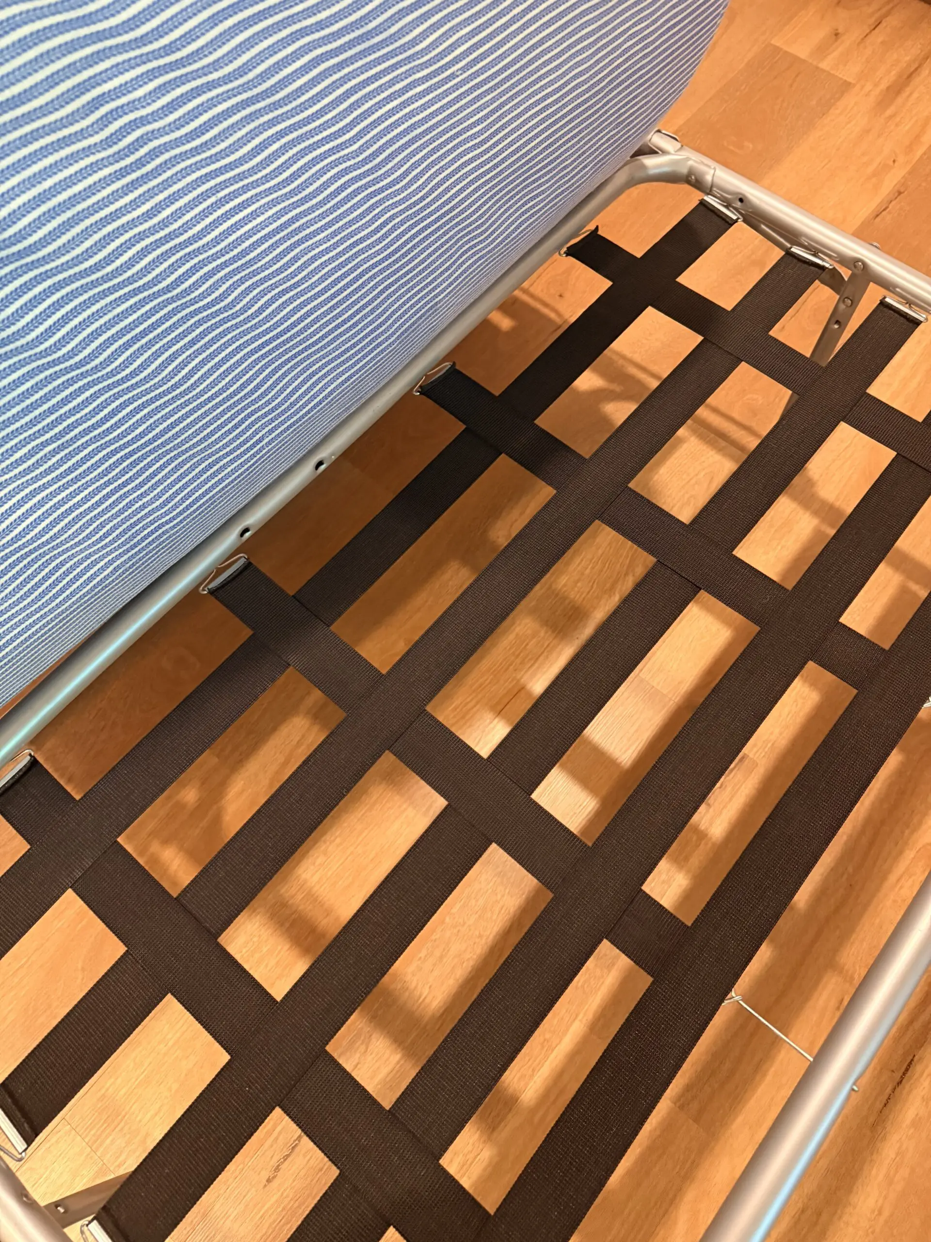 DFS Nina – 2 Seater & Sofa Bed