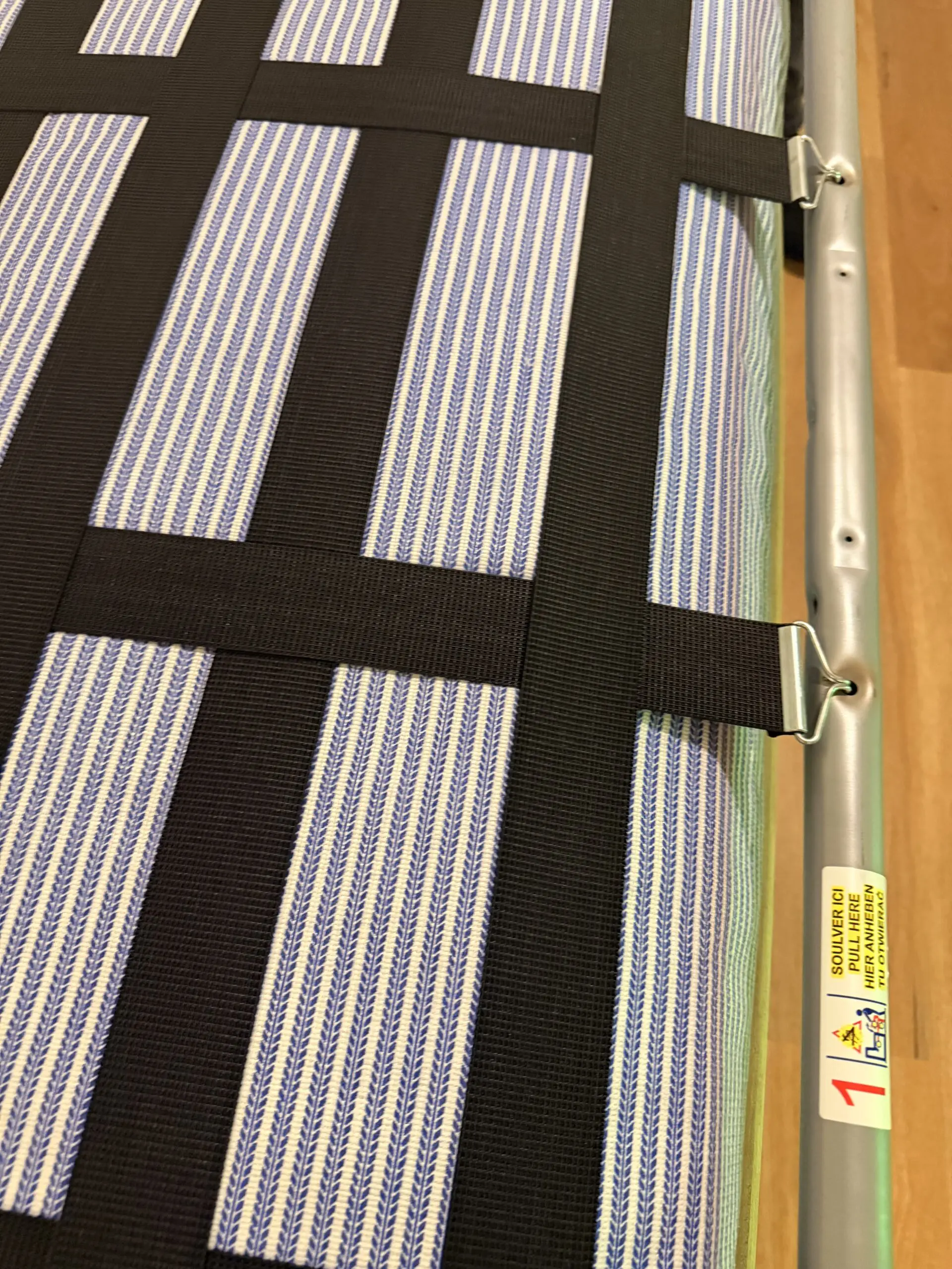 DFS Nina – 2 Seater & Sofa Bed