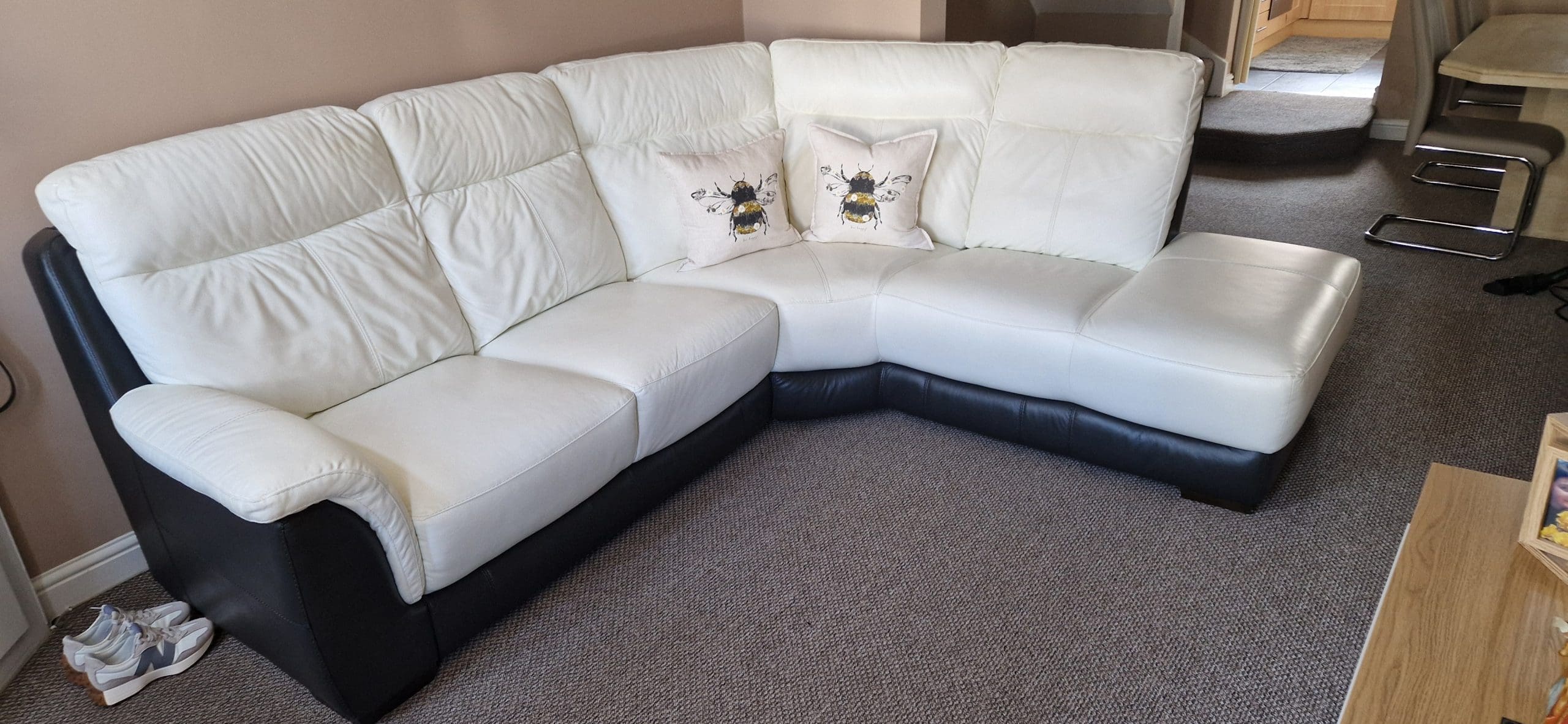 White Corner Sofa DFS Sofalistic The Sofa Marketplace buy and sell preloved sofas nationwide