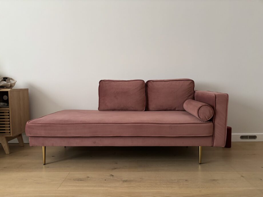 Beliani Miramas Left Hand Pink Velvet Chaise Lounge