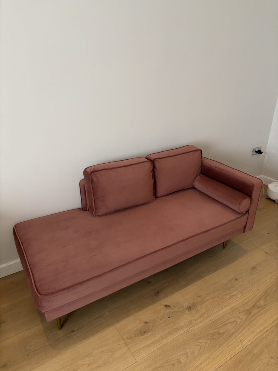 Beliani Miramas Left Hand Pink Velvet Chaise Lounge