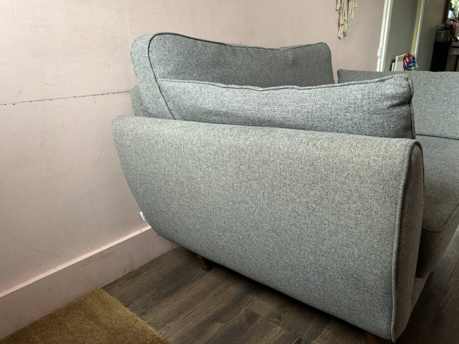 French Connection DFS Cuddler – Comfortable & Stylish