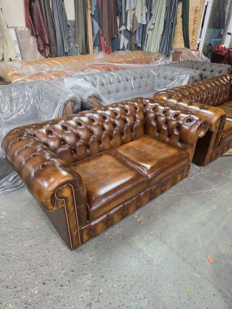 ANTIQUE GOLD LEATHER CHESTERFIELD SOFA SUITE