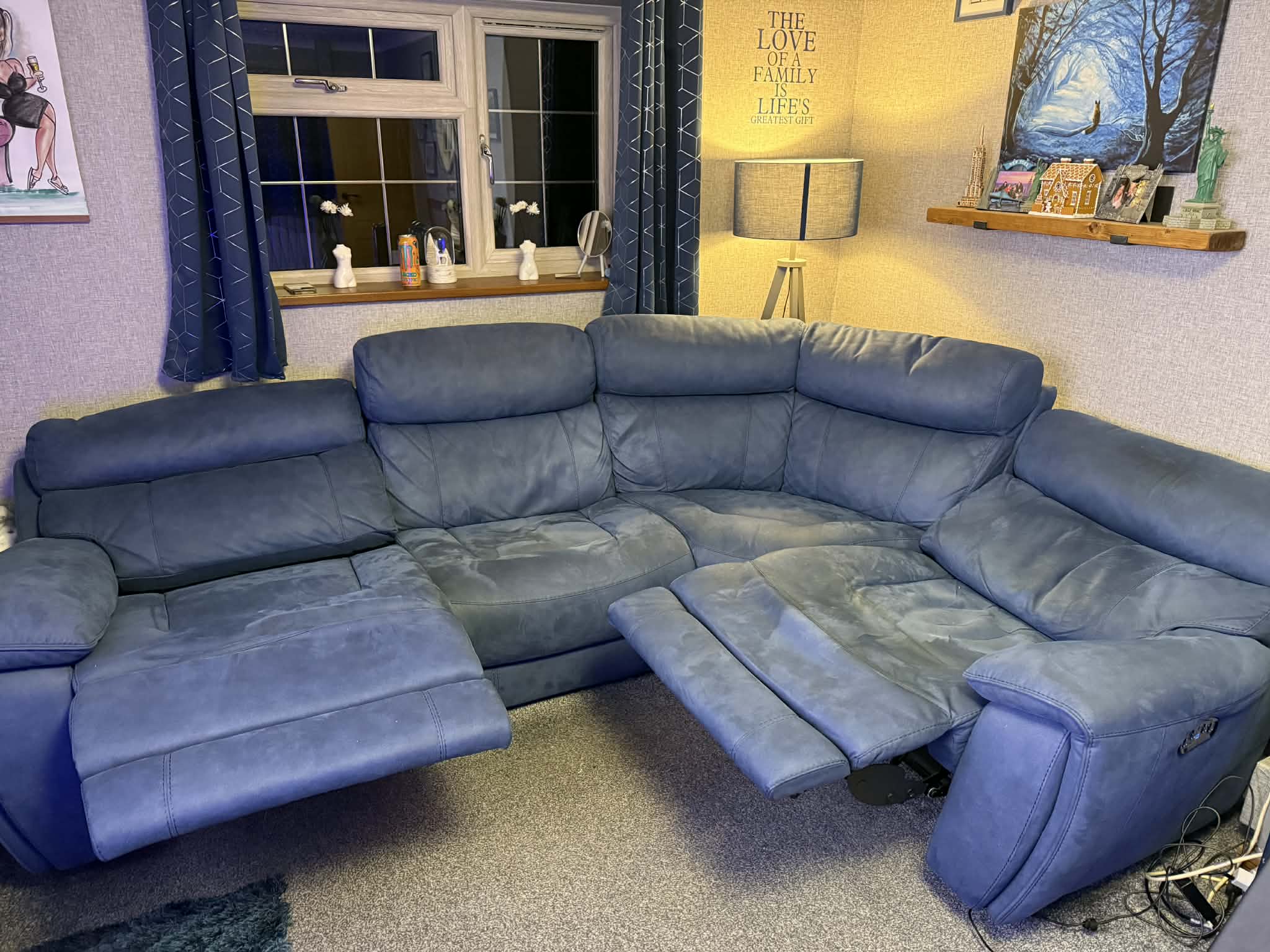 Blue Sofology Corner 2.5 x 1.5 Power recliner and headrests on the 3 main seats