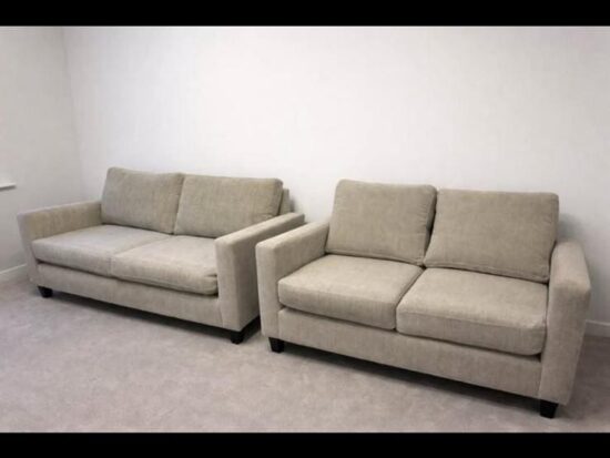 Modern 2 + 3-Seater Sofa Set with Clean Lines and Dark Wood Legs