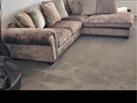 Large Corner Sofa with Chaise – Seats 5-6 People